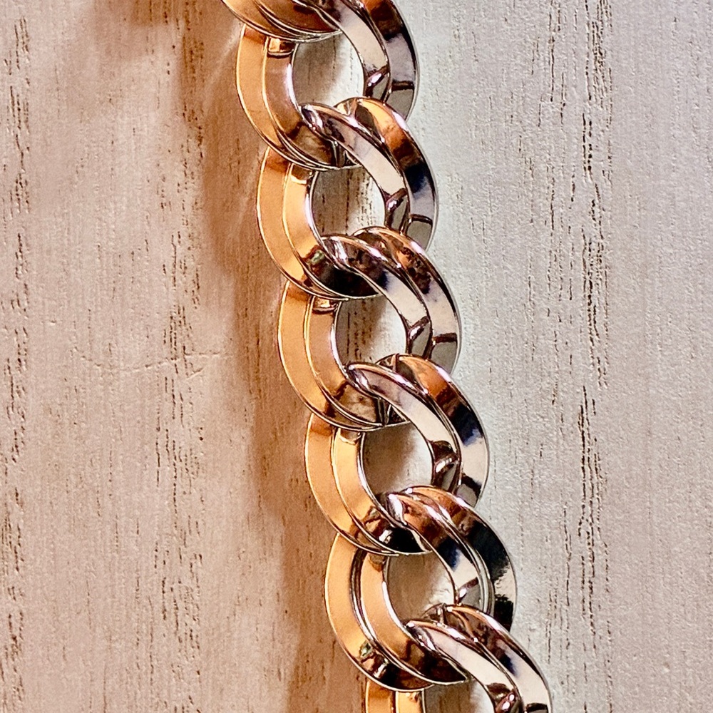Vintage Signed “MONET” Heavy Chain-linked Necklace in a Silver Tone Setting - Picture 9 of 12